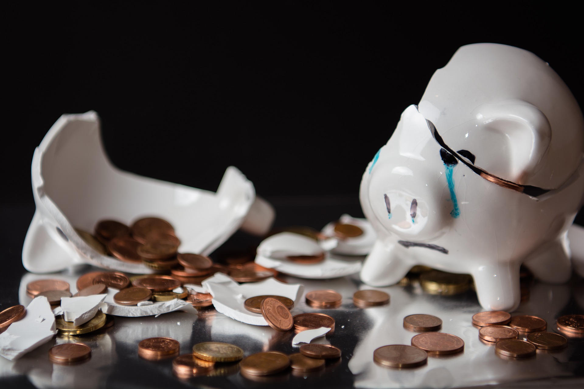 Broken-piggy-bank.jpg