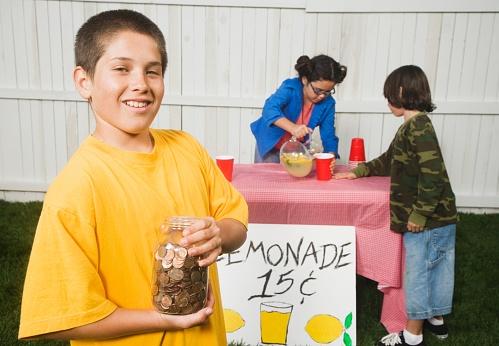 /kids-lemonade-stand.jpg