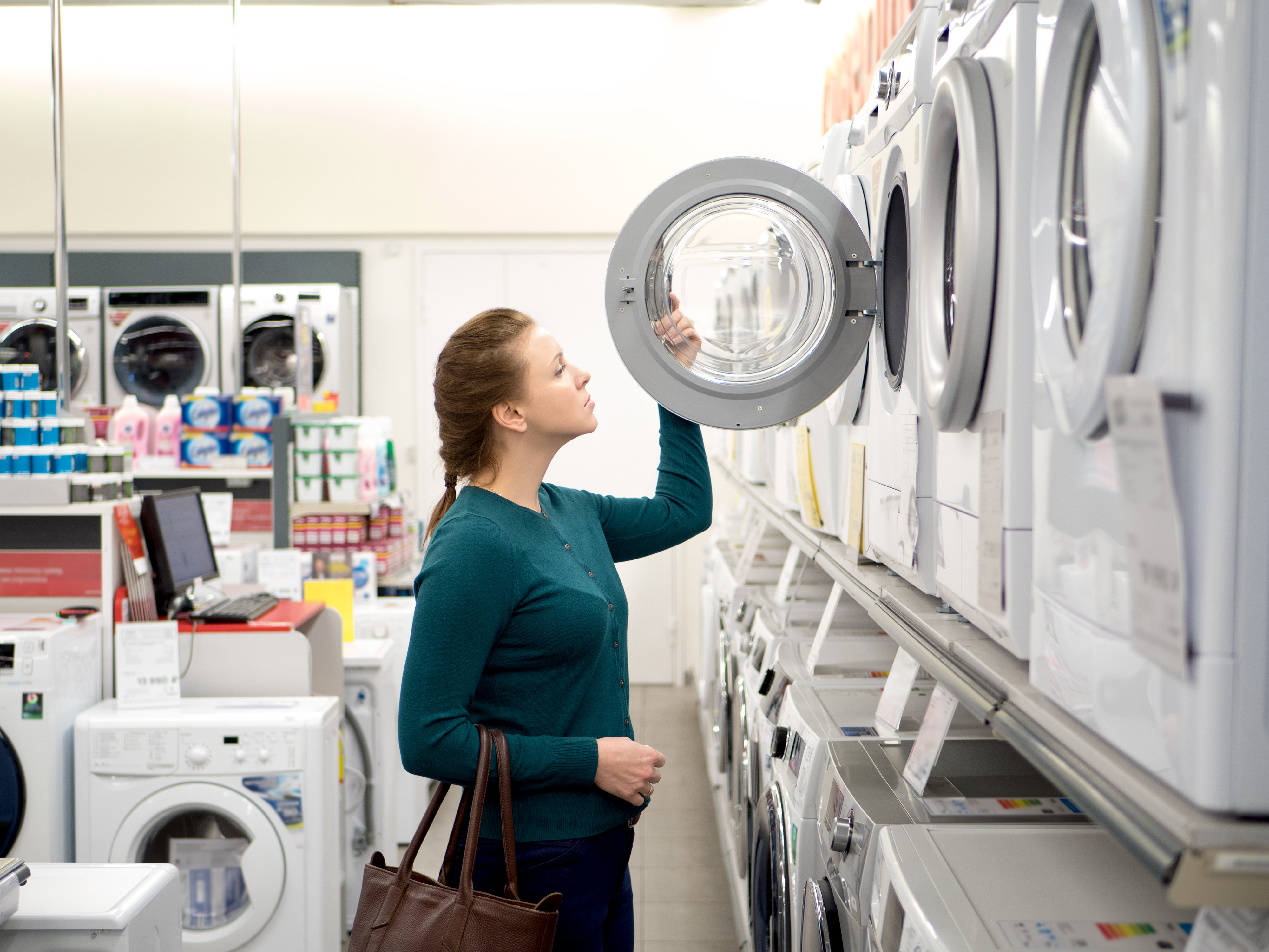 /woman-shopping-for-washers.jpeg